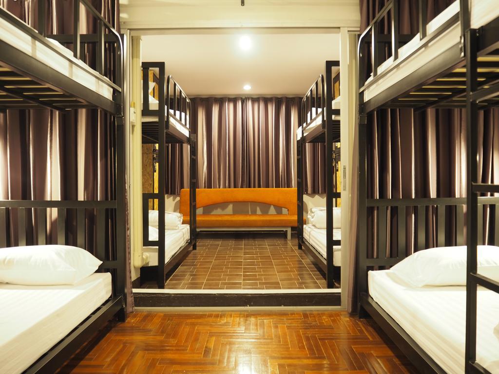 Eden Walking Street Hostel Чіангмай Номер фото