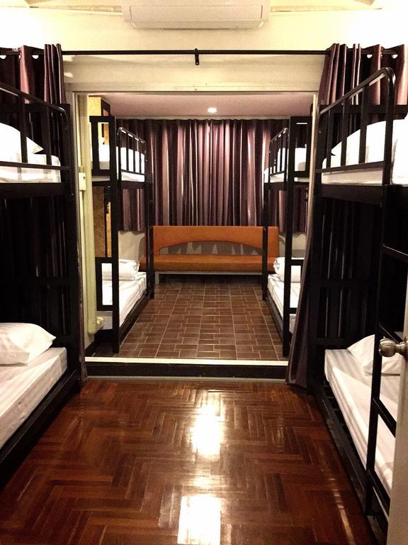 Eden Walking Street Hostel Чіангмай Номер фото