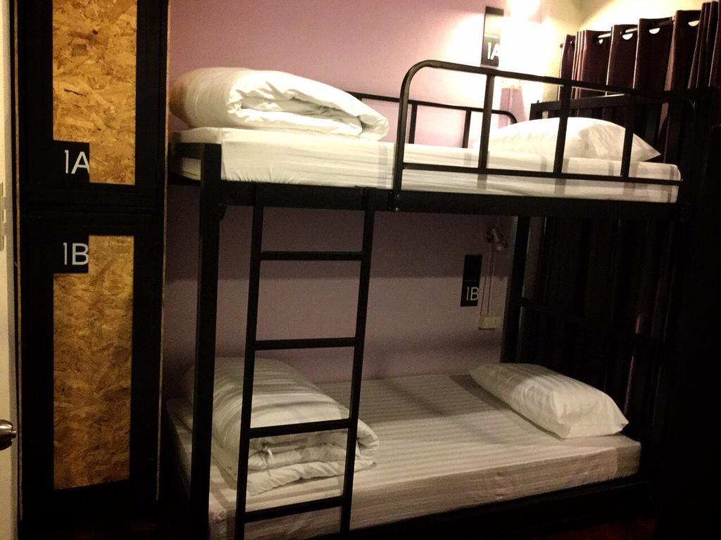 Eden Walking Street Hostel Чіангмай Номер фото