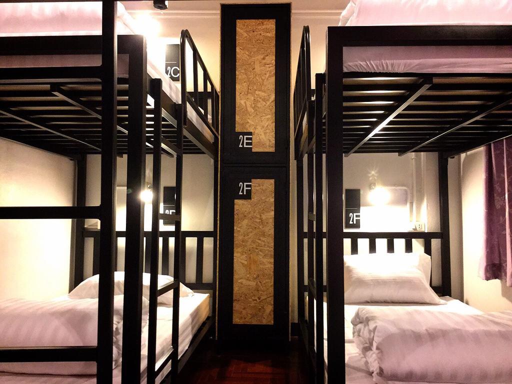 Eden Walking Street Hostel Чіангмай Номер фото