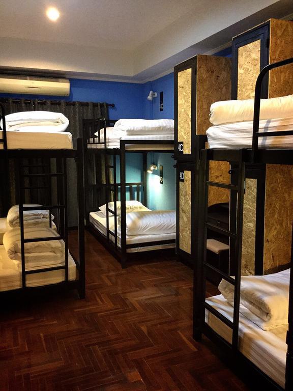 Eden Walking Street Hostel Чіангмай Номер фото